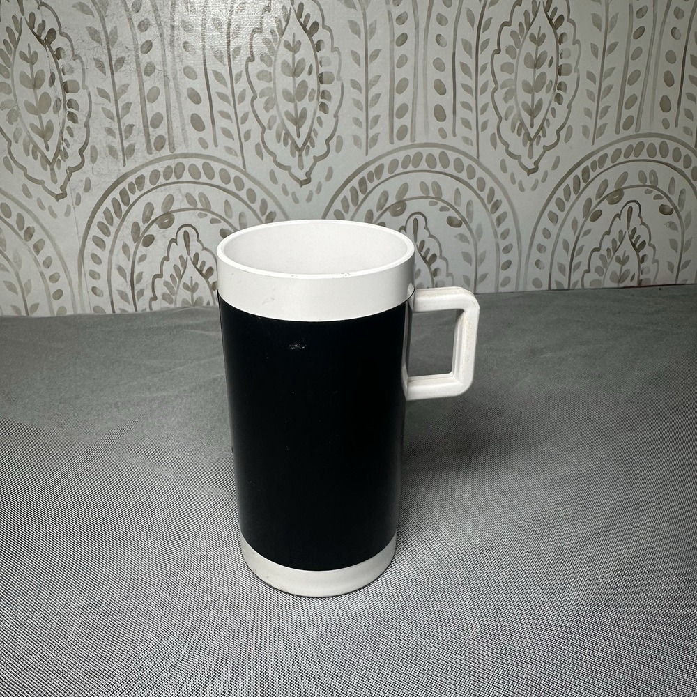 Vintage BRANIFF International Airlines Black & White Cappuccino Mug - Plastic‎
